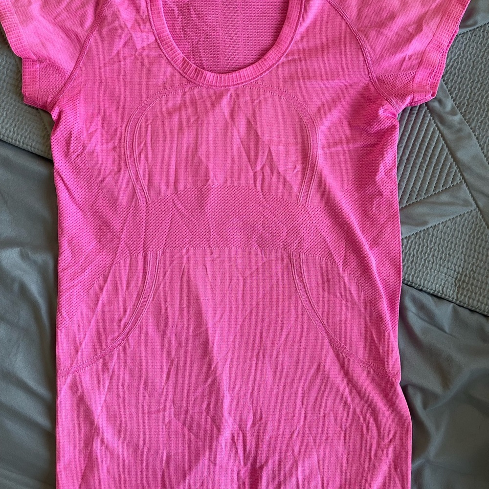 Lululemon Swiftly